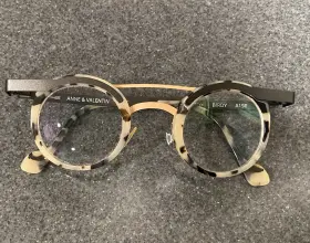 A198 Anne Et Valentin And Eyeglasses Birdy