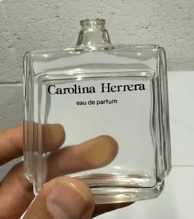 Vhe838k Carolina Herrera Glass Empty