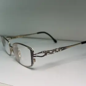 52-15-122 Diva Eyeglasses Frames Only 5358 Rhinestones C. 223e Gold Black