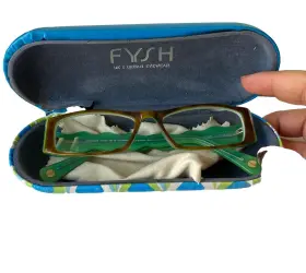 52-16-135 Fysh 3385 Uk Collection Frames With Hard Case 251