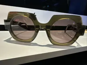 21d01 Smet Anne Valentin Glasses